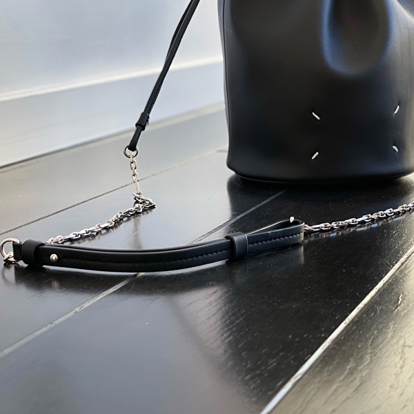 Maison Margiela」TABI BUCKET BAG | CIENTO BLOG