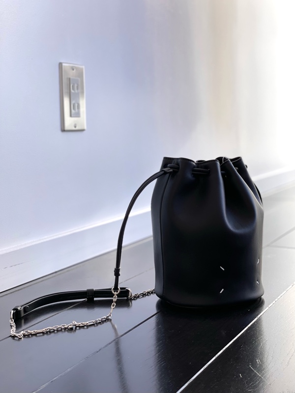 Maison Margiela TABI BUCKET BAG