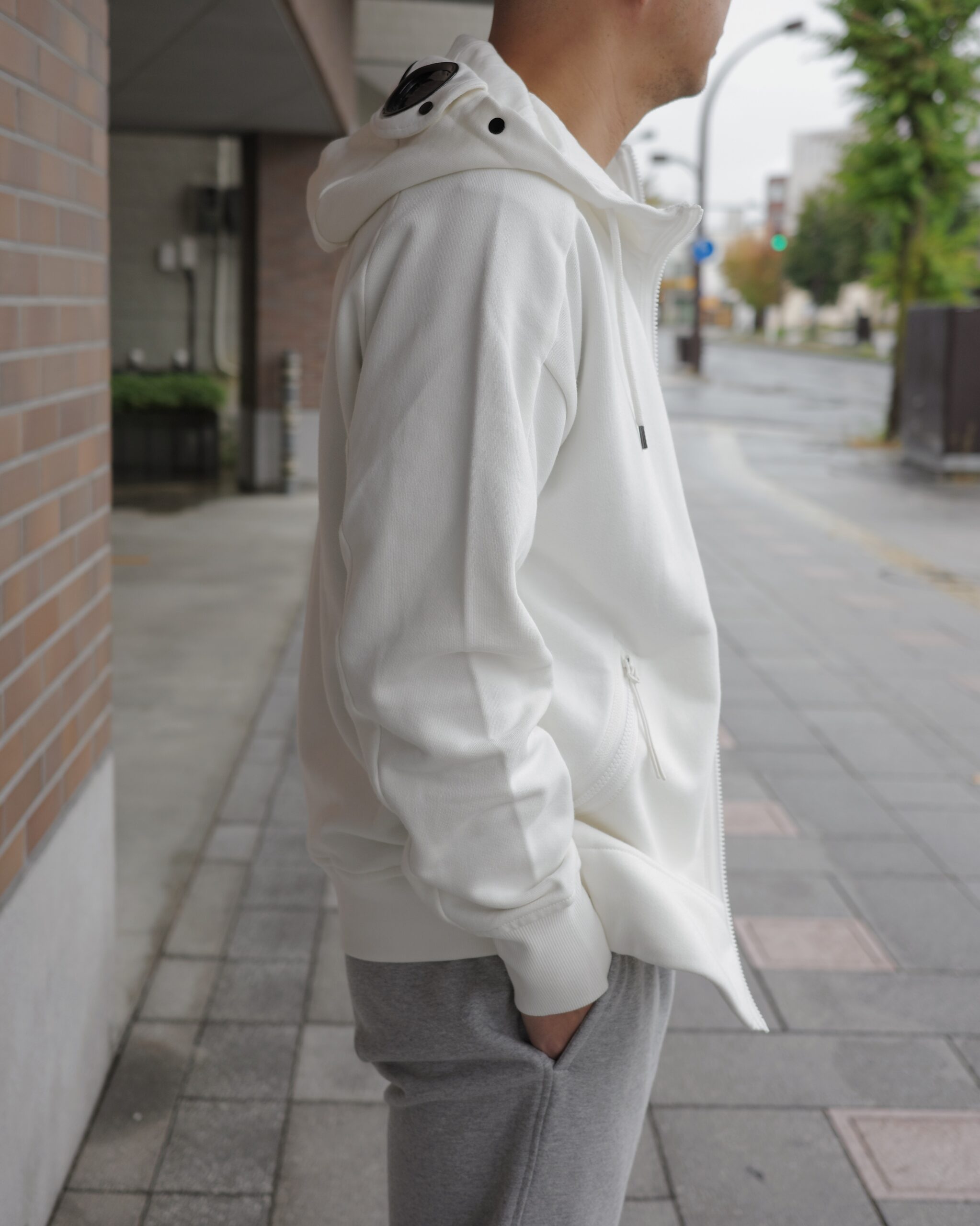 C.P. Company】DIAGONAL RAISED FLEECE TRACK PANTS | CIENTO BLOG