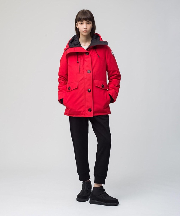 「CANADA GOOSE」日本限定モデル “CHARLOTTE PARKA”