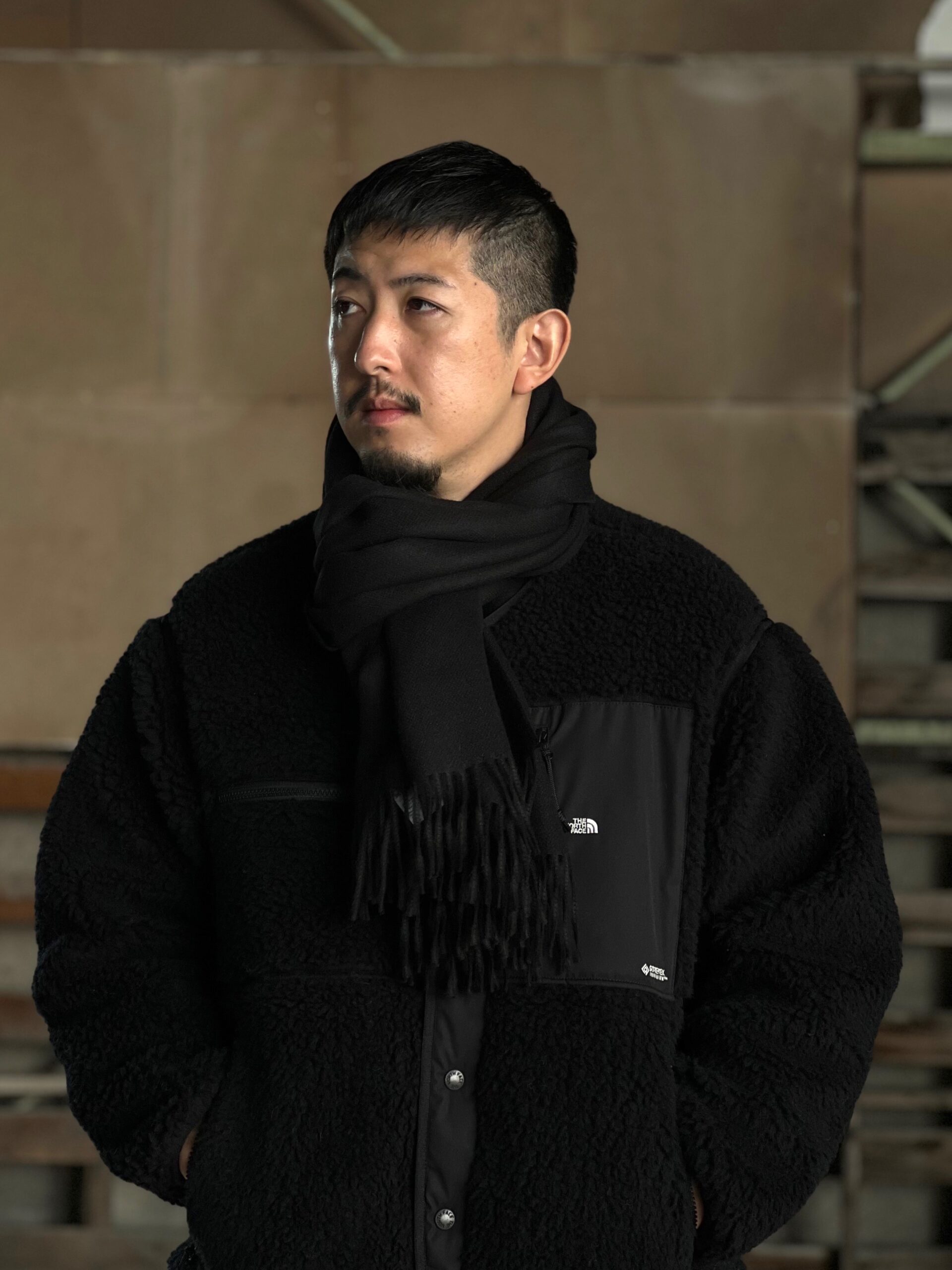 THE INOUVE BROTHERS ベビーアルパカ マフラー 黒 THE INOUE BROTHERS Brushed Scarf アルパカ マフラー