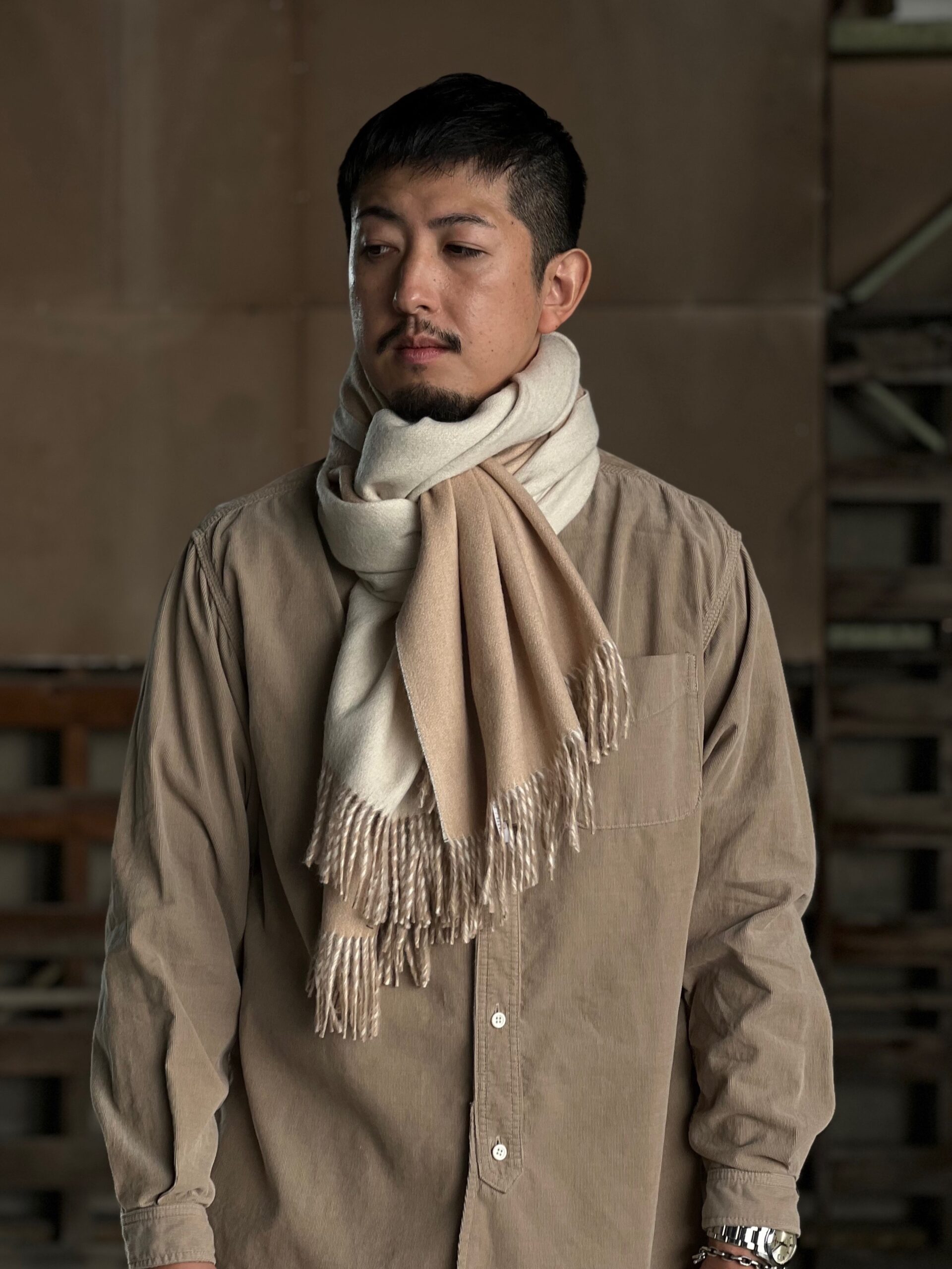 The Inoue Brothers マフラー　エクリュー THE INOUE BROTHERS マフラー 「THE BROTHERS」イノウエ