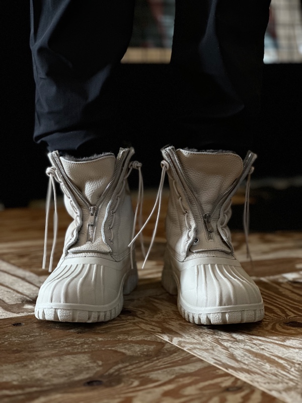 nonnative“WORKER ZIP DUCK BOOTS COW LEATHER WITH RUBBER SOLE 