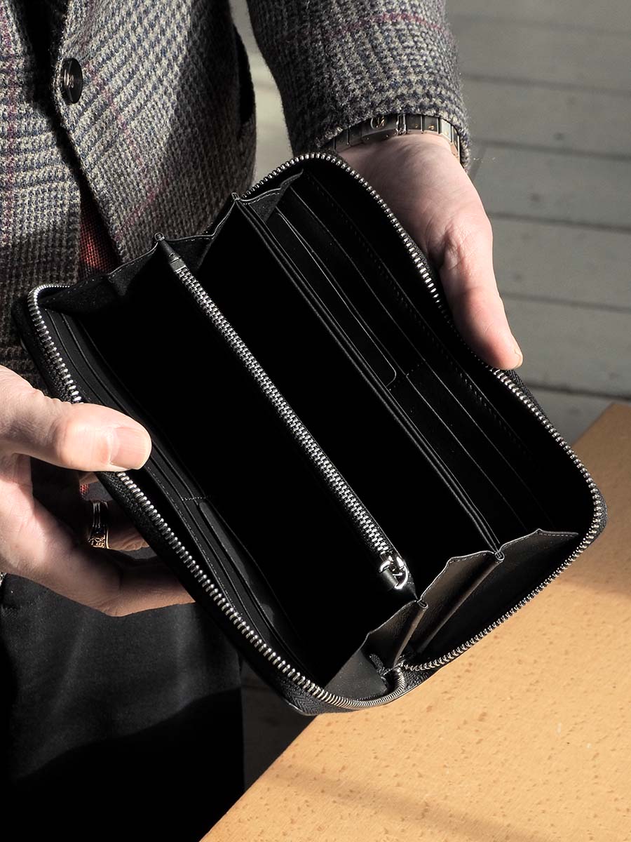 SERAPIAN ブラック 二つ折り財布 楽天市場】【セール】セラピアン 財布 レザー フラップウォレット 長
