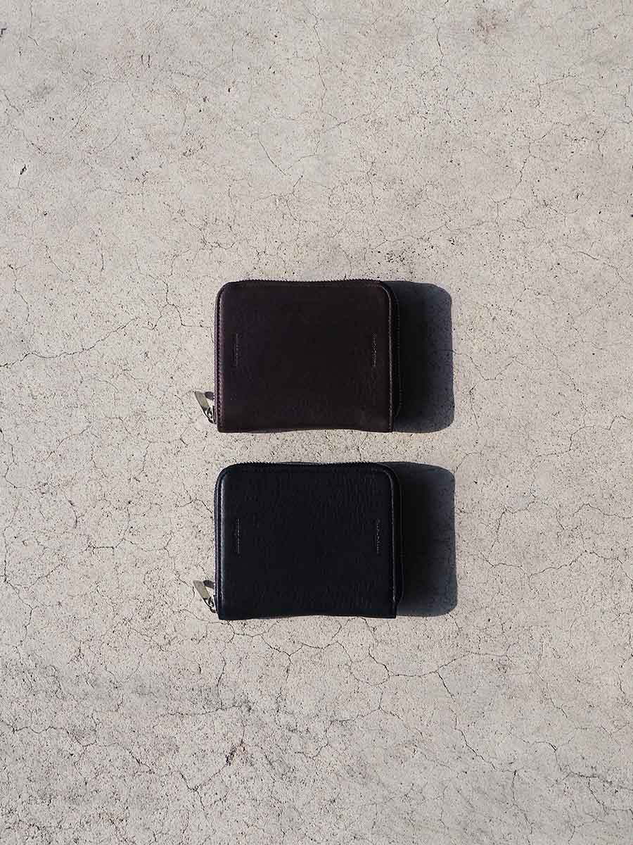 【Hender Scheme】 square zip purse・cheak・jute mule grain leather