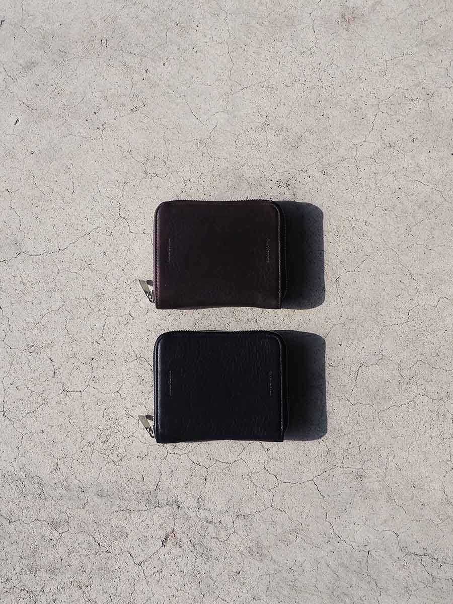 【Hender Scheme】 square zip purse・cheak・jute mule grain leather