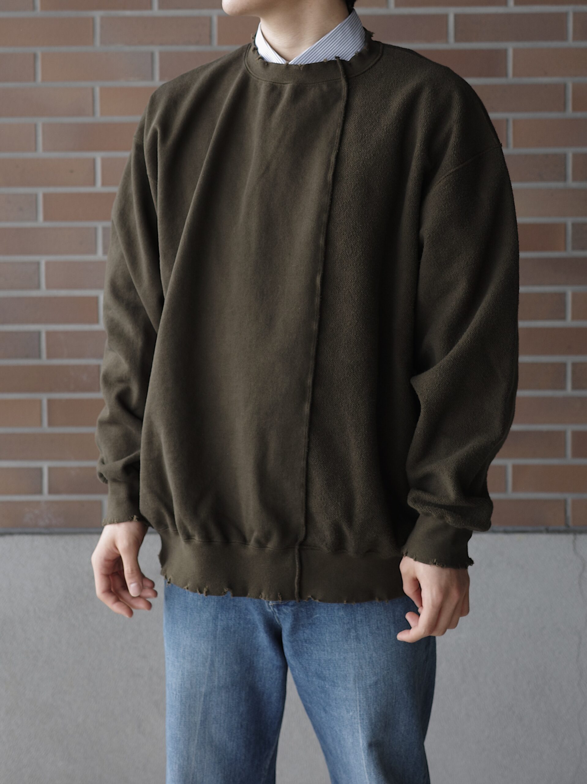 Name. EDGE AGING ASYMMETRIC SWEATSHIRT OLIVE ネーム スウェット ダメージ 正規取扱店 公式通販 送料無料
