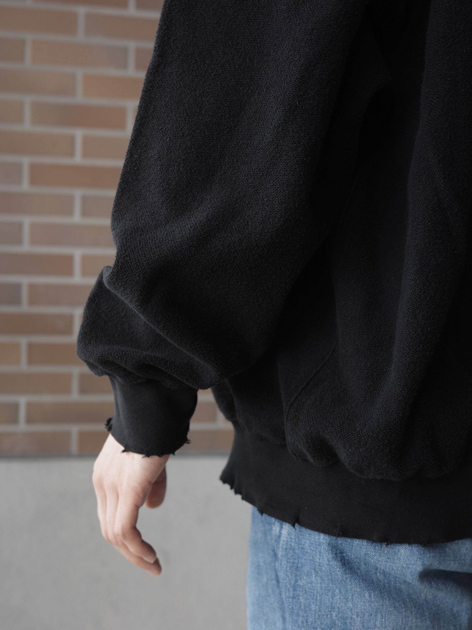 Name. EDGE AGING ASYMMETRIC SWEATSHIRT OLIVE ネーム スウェット ダメージ 正規取扱店 公式通販 送料無料