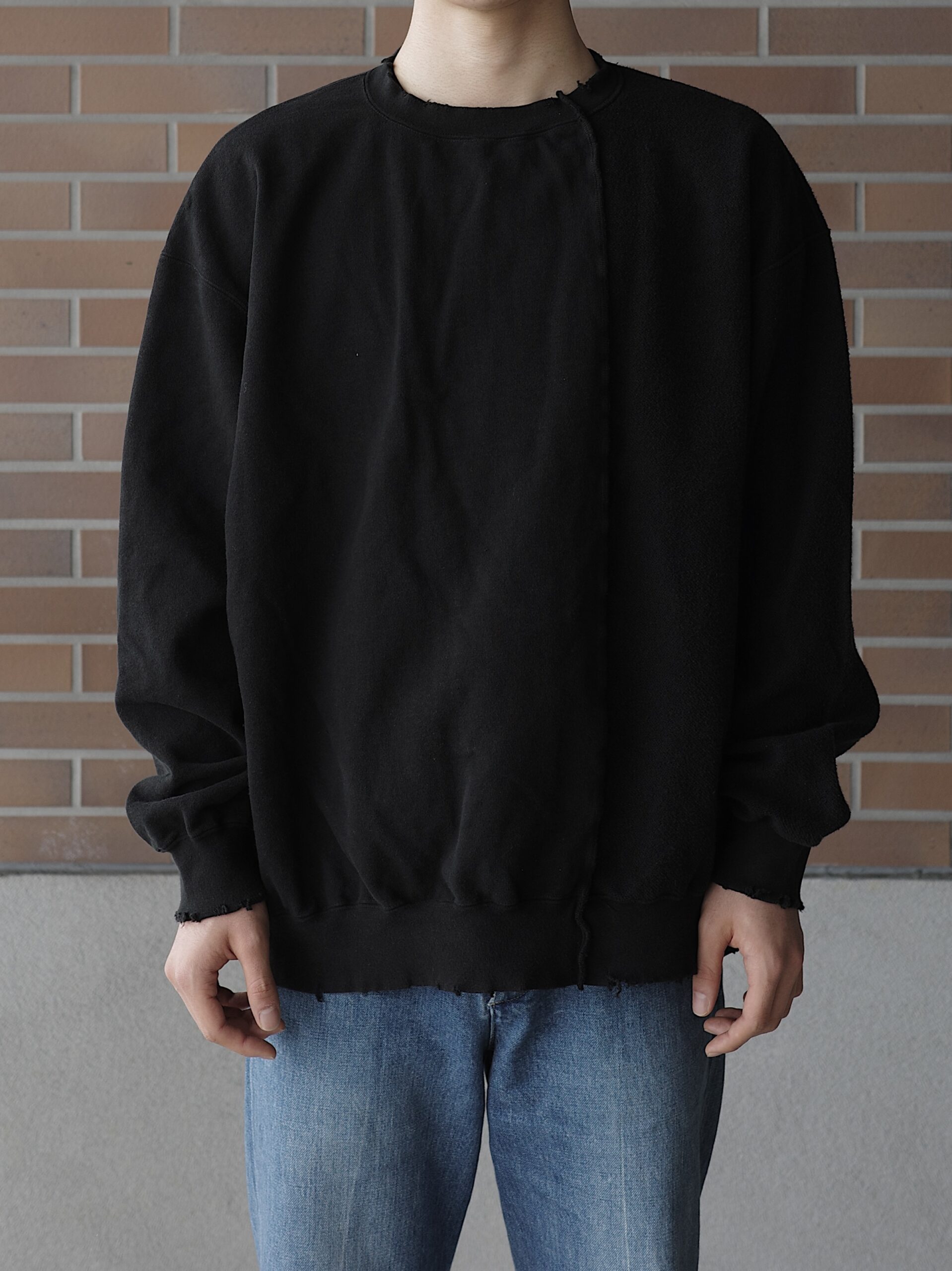 Name. EDGE AGING ASYMMETRIC SWEATSHIRT OLIVE ネーム スウェット ダメージ 正規取扱店 公式通販 送料無料