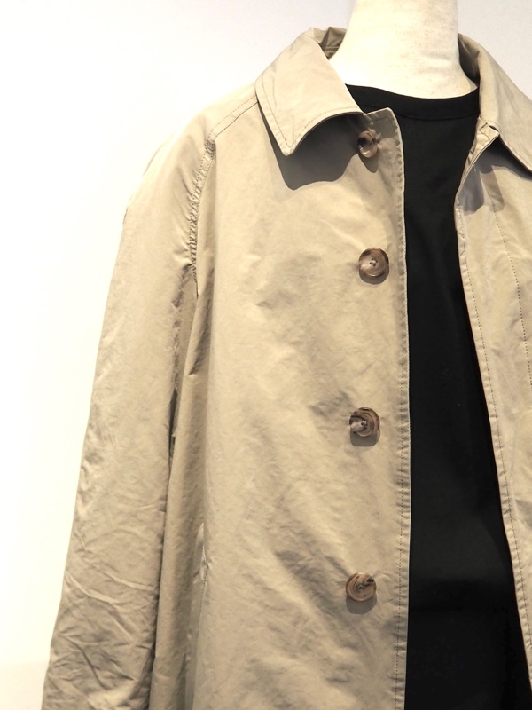 【SCYE】名品 “P/N Powdery Taffeta Balmacaan Coat”