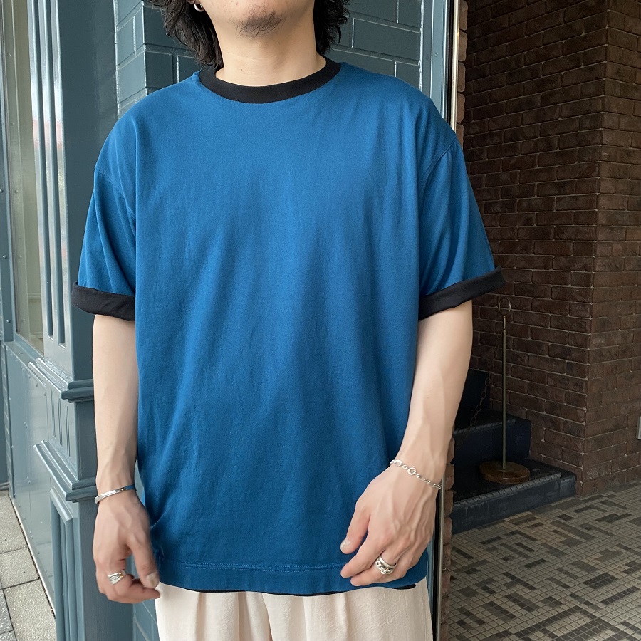 ANEI アーネイ ROSTER SS CREW LAY BLACK ×PETROL Tシャツ e