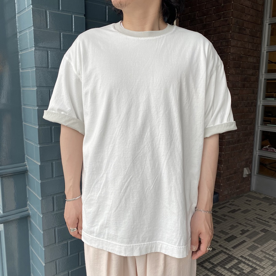 ANEI アーネイ ROSTER SS CREW LAY CEMENT×WHITE Tシャツ e