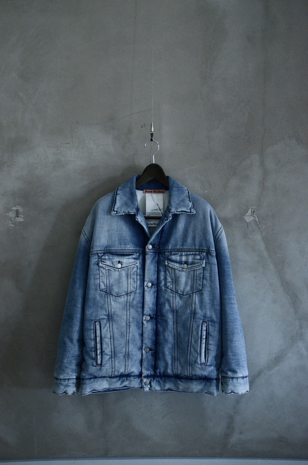 美品 Acne 波うっ studios オルサンフリーストリムパデッドジャケット S 