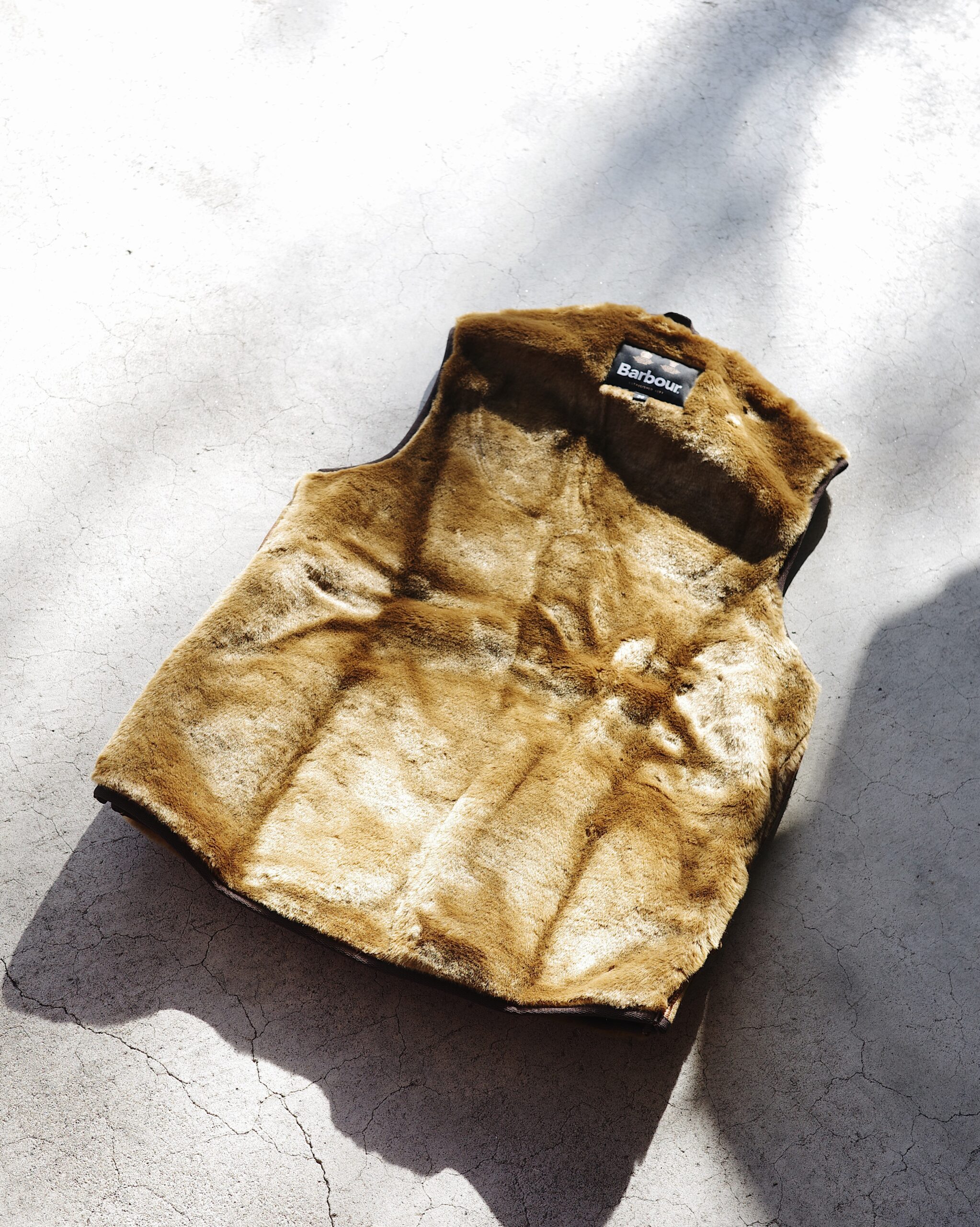 Barbour】バブアーのフロントジップファーライナーベスト