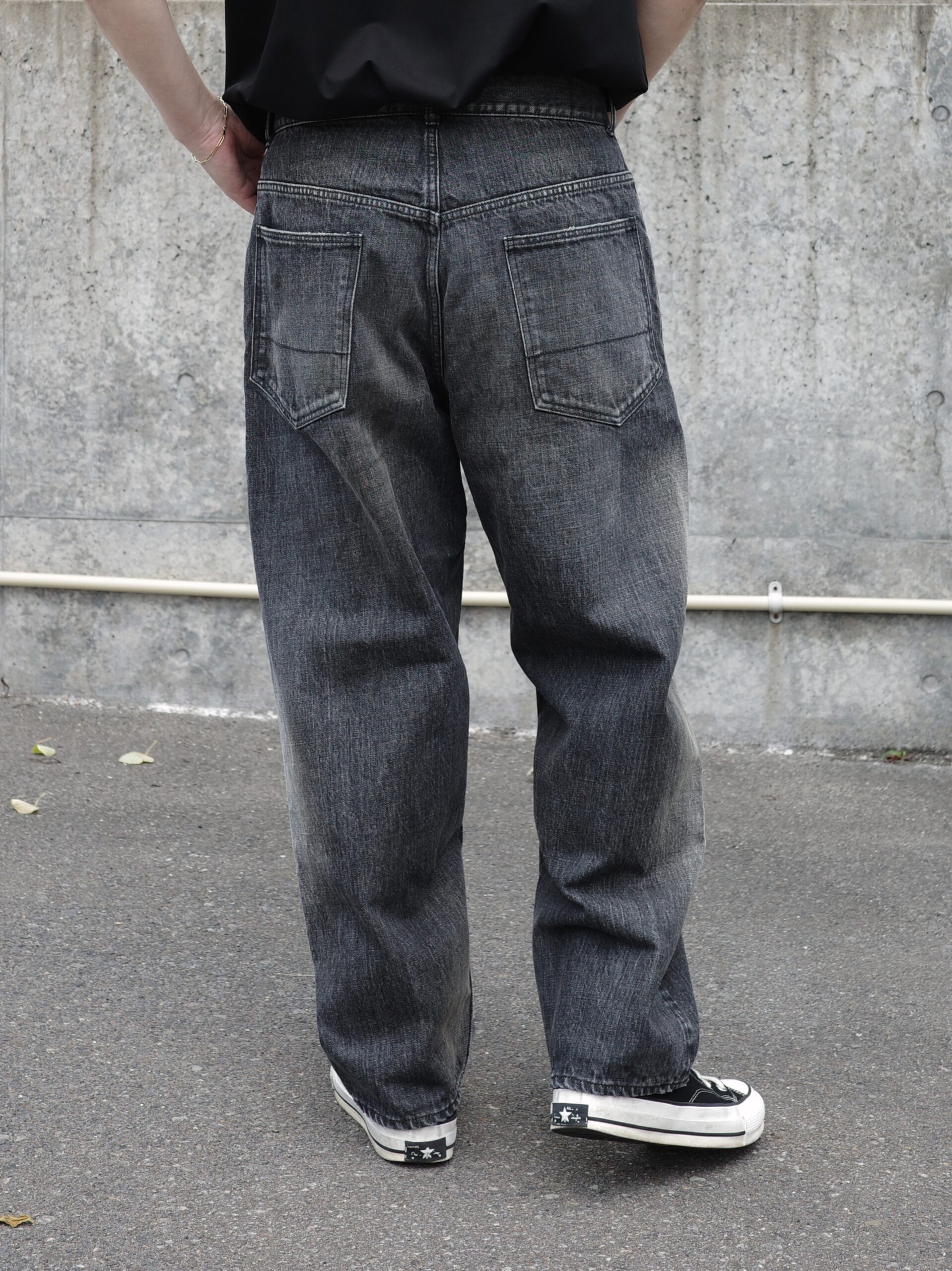 新品 ENCOMING 25ss ペインターデニム BLACK 28 楽天市場】INSCRIRE 【アンスクリア】Loose Fit Denim BLACK