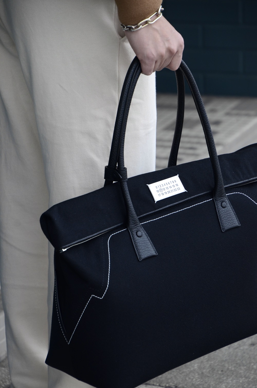 MAISON MARGIELA メゾンマルジェラ バッグ メゾン マルジェラ MAISON MARGIELA SB1WG0018 P4348 ショルダーバッグ