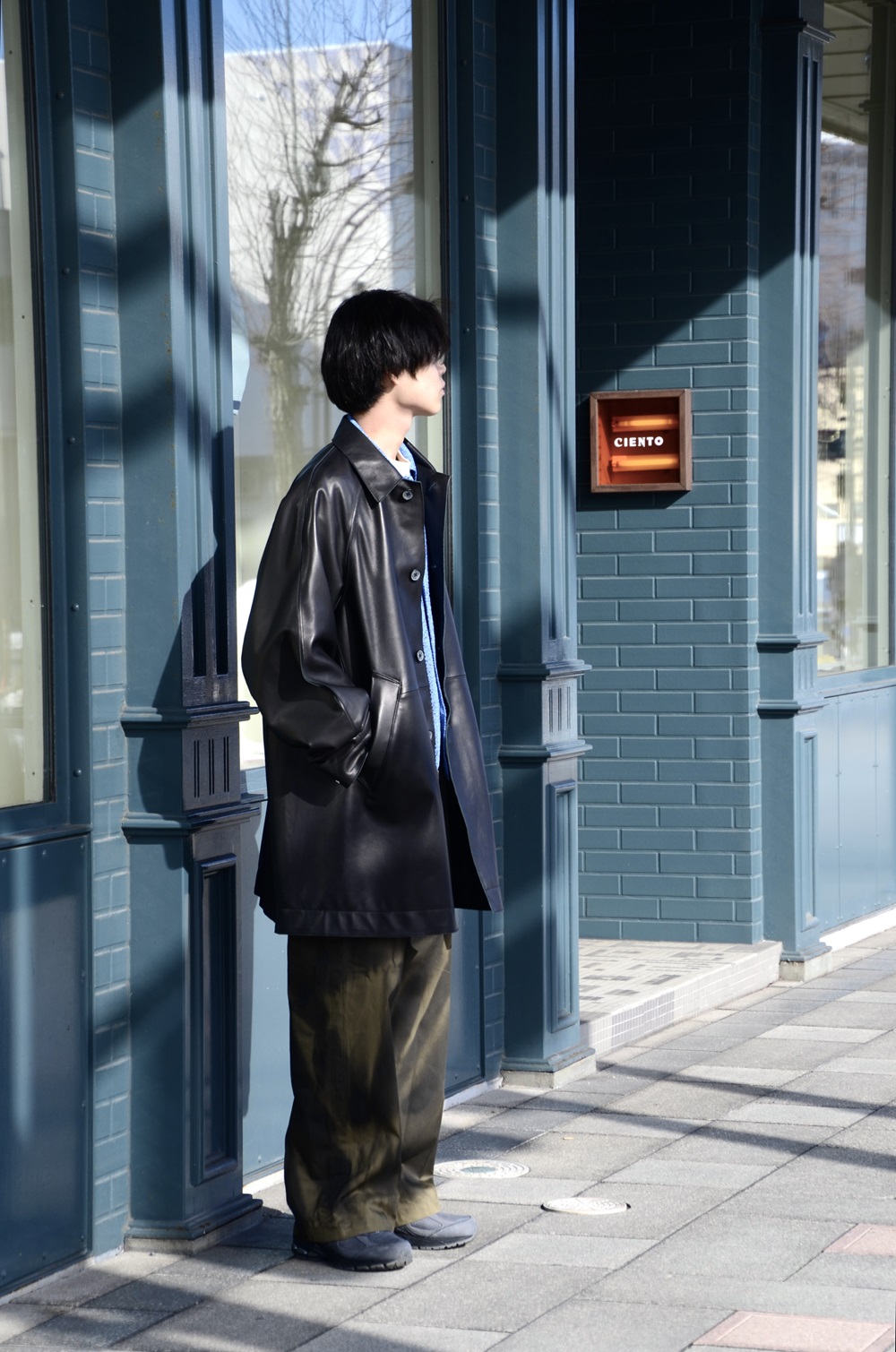 YOKE】ブランドを代表する一着 “LEATHER CUT-OFF HALF COAT