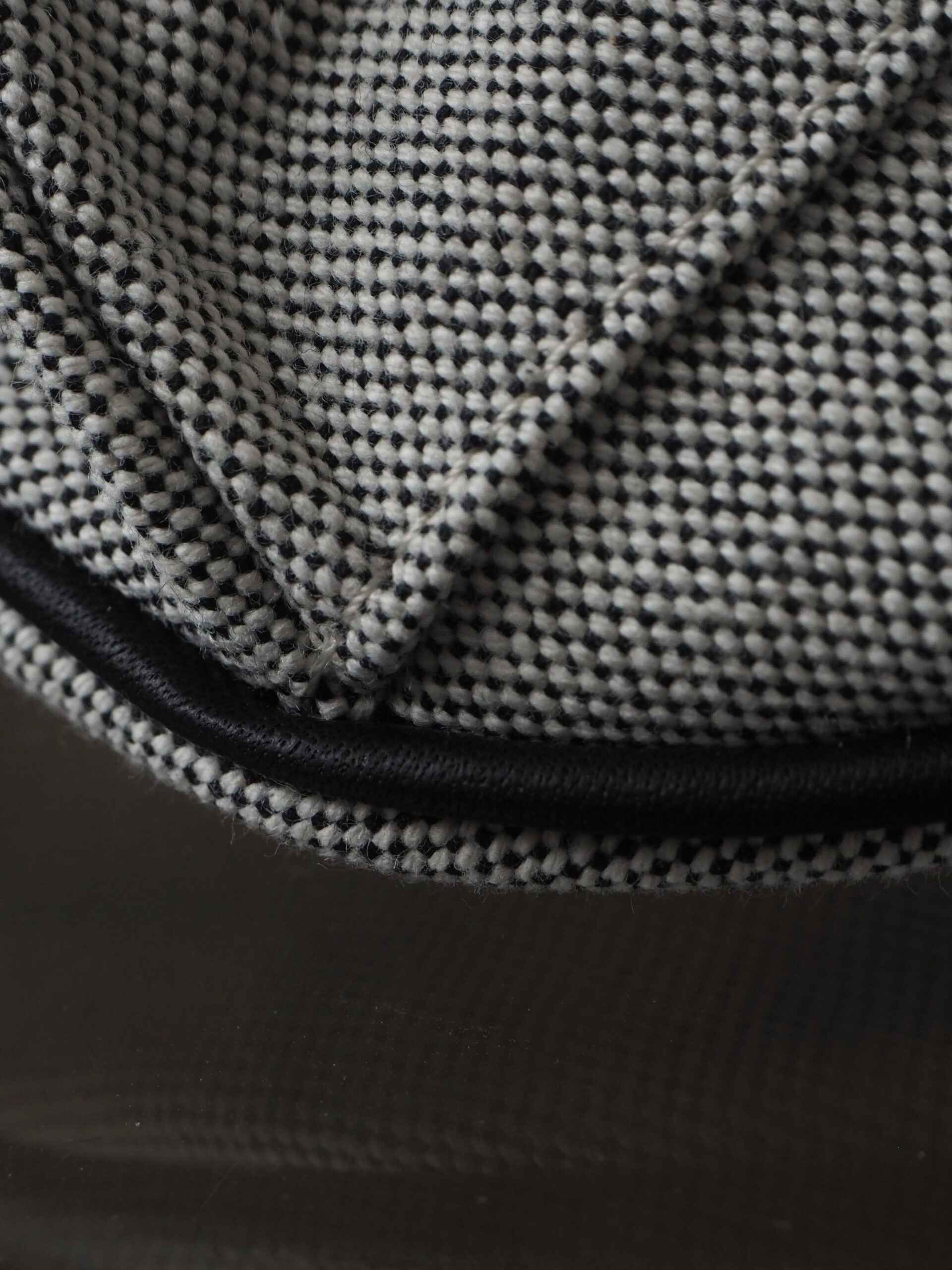 Hender Scheme】 日常使いに最適な新型バッグ “mini waist pouch