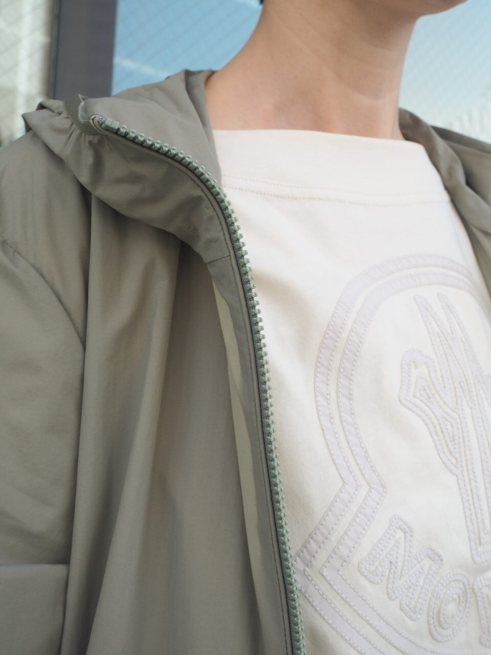 MONCLER 2024春夏新作 タフタ素材 フード付きブルゾン MELIA MONCLER 2024春夏新作 タフタ素材 フード付きブルゾン MELIA