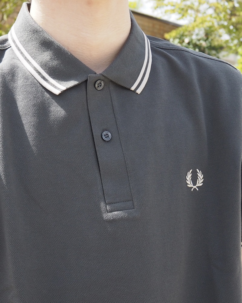 FRED PERRY グレー ポロシャツ Lサイズ　M3600　美品　定番 写真-2024-04-27-10-20-20.jpg