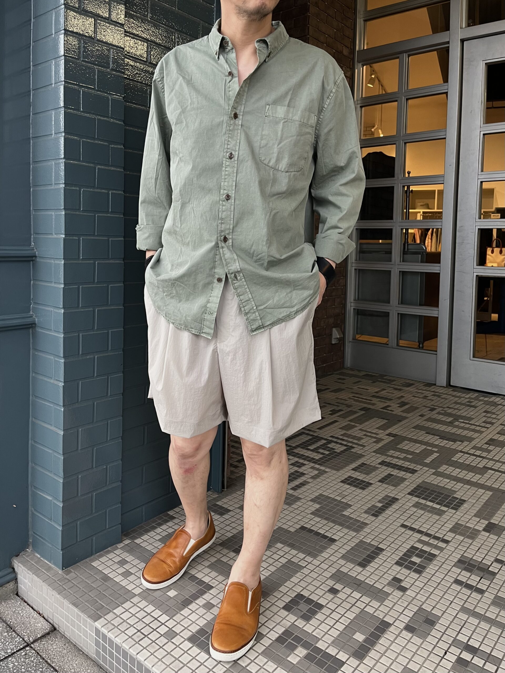 WEWILL】の劇的に軽いシャツ＆ショートパンツのセットアップスタイル 