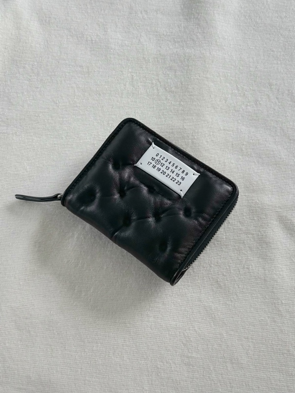 Maison Margiela】 GLAM SLAM エンブローダリーウォレット Maison Margiela】 GLAM SLAM エンブローダリーウォレット