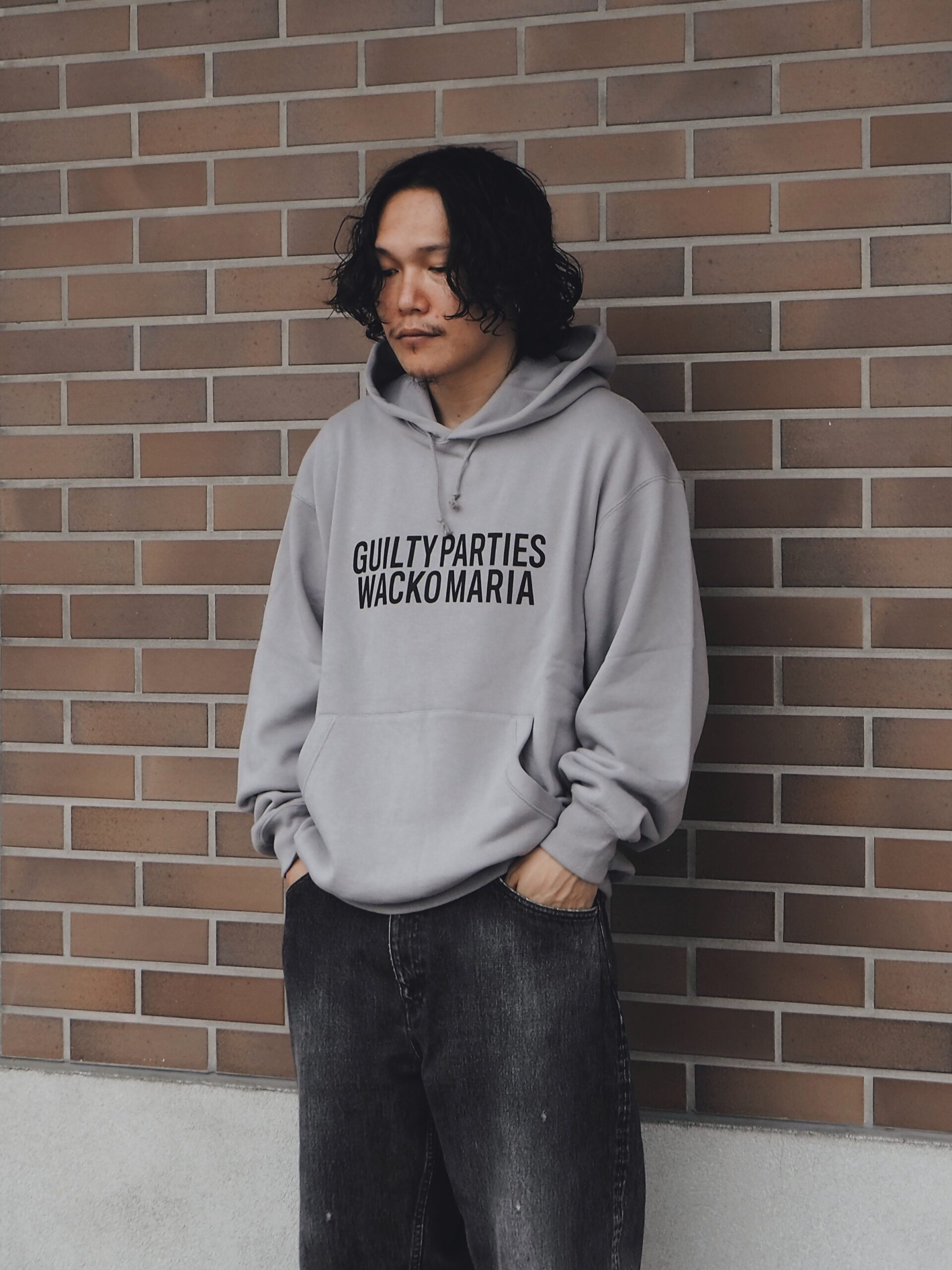 WACKO MARIA】 3シーズン着用できるミドルウェイトシリーズのパーカー  