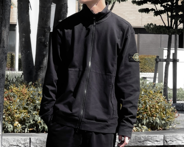 STONE ISLAND】人気の定番ジップスウェット、スウェットパンツが