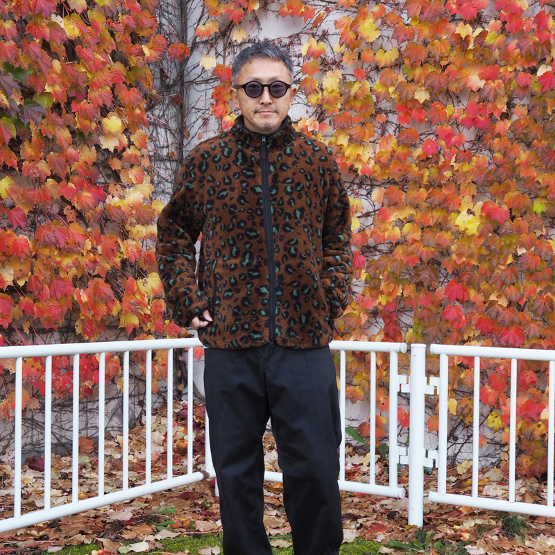 最高カラー】カーハートWIP パッチロゴ付 特殊染め加工フード