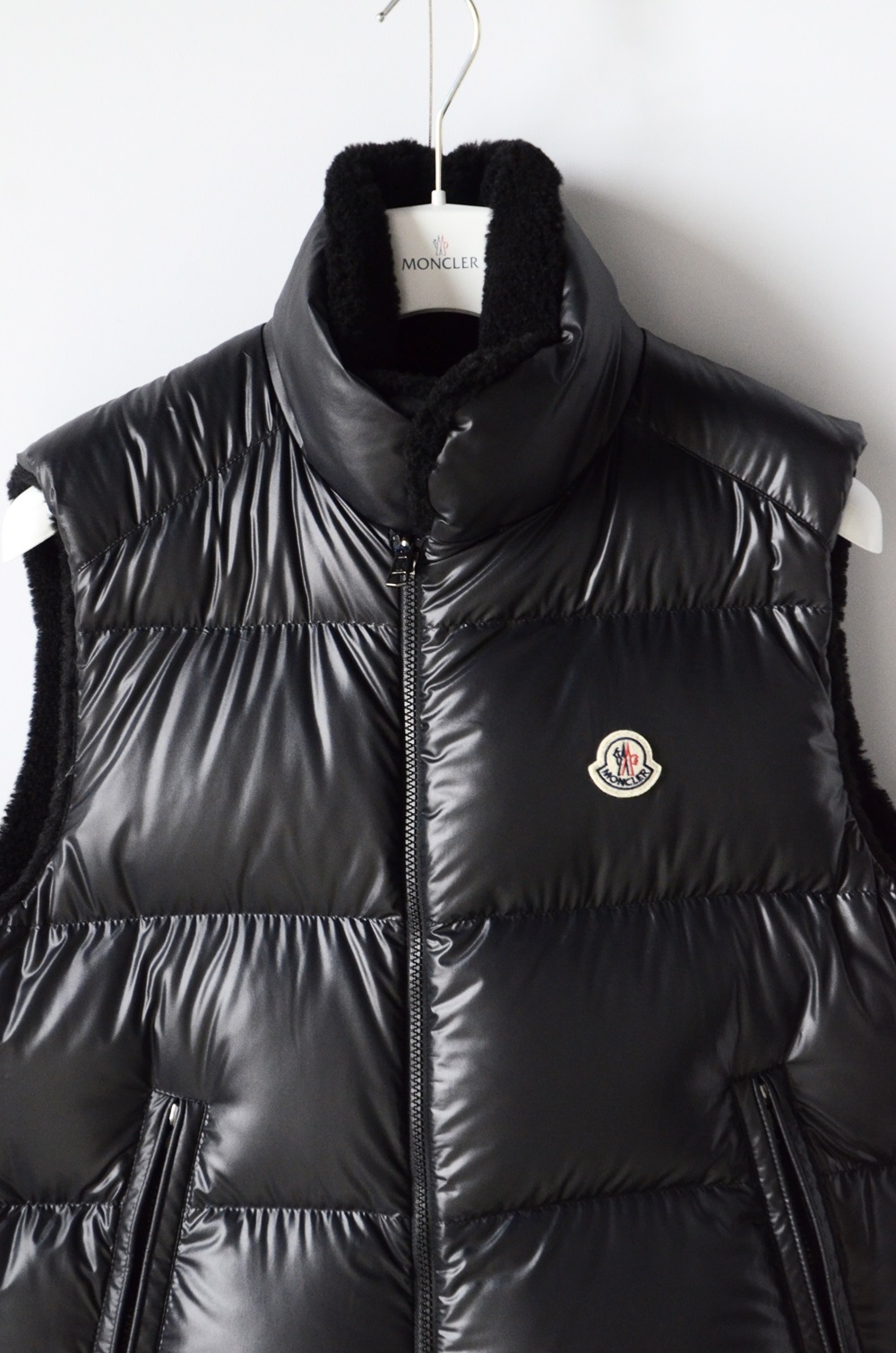 MONCLER】リバーシブルダウンベスト “COLBRICON GILET” | CIENTO BLOG