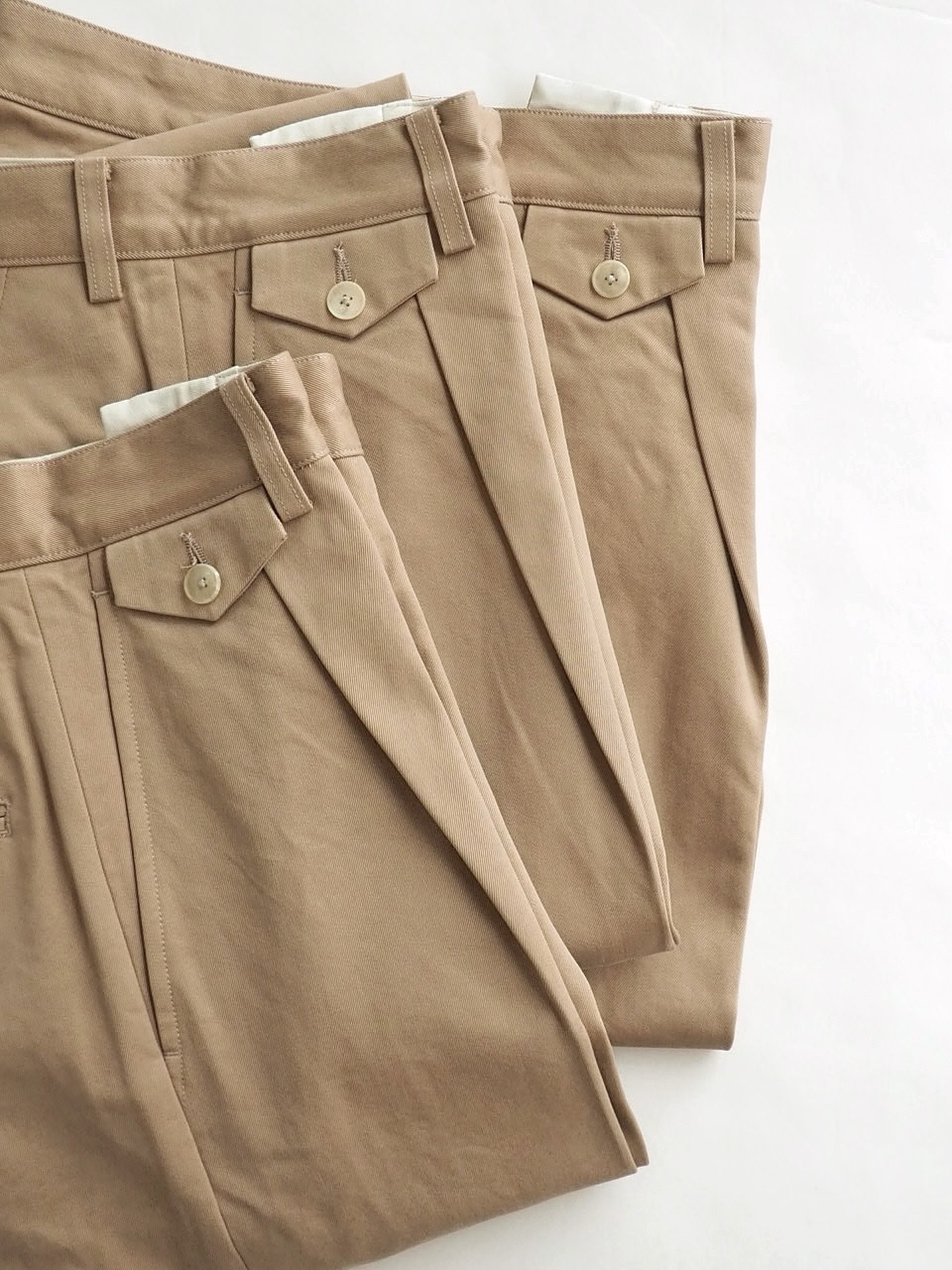 パンツ AURALEE WASHED FINXCHINO ONETUCKPANTS 4 chino.jpg?v=1738431558