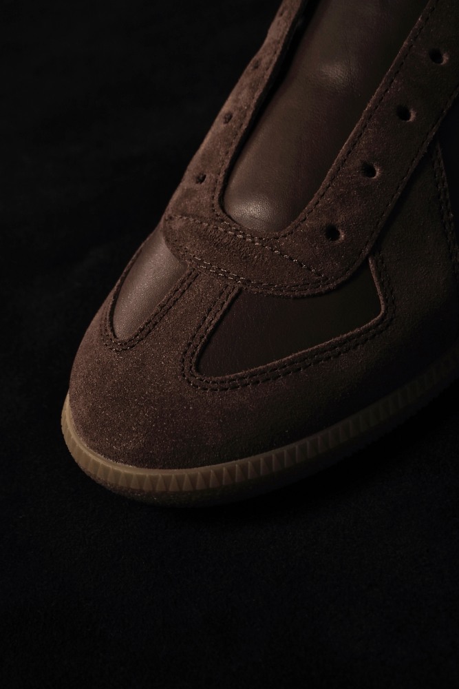 Maison Margiela】 25AW新色「WARM COFFEE」のジャーマントレーナーが