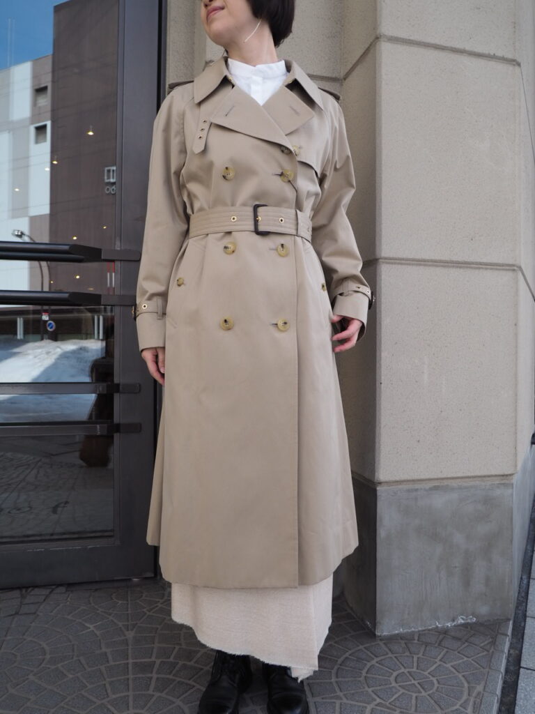 MACKINTOSH】春のマッキントッシュは正統派トレンチを。ショートと