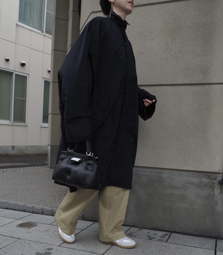 Maison Margiela 19AW バック付き　ナイロンコート マルジェラの世界観溢れる【Maison Margiela】ナイロンコート | CIENTO